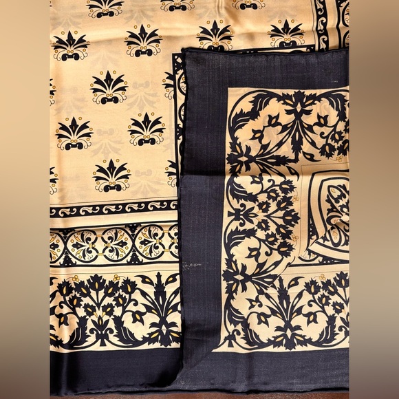 NWOT 100% Silk Floral Square Scarf 41" x 41" - Picture 9 of 14